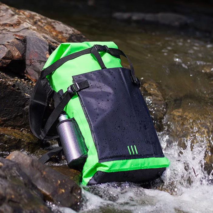 hiking bag waterproof