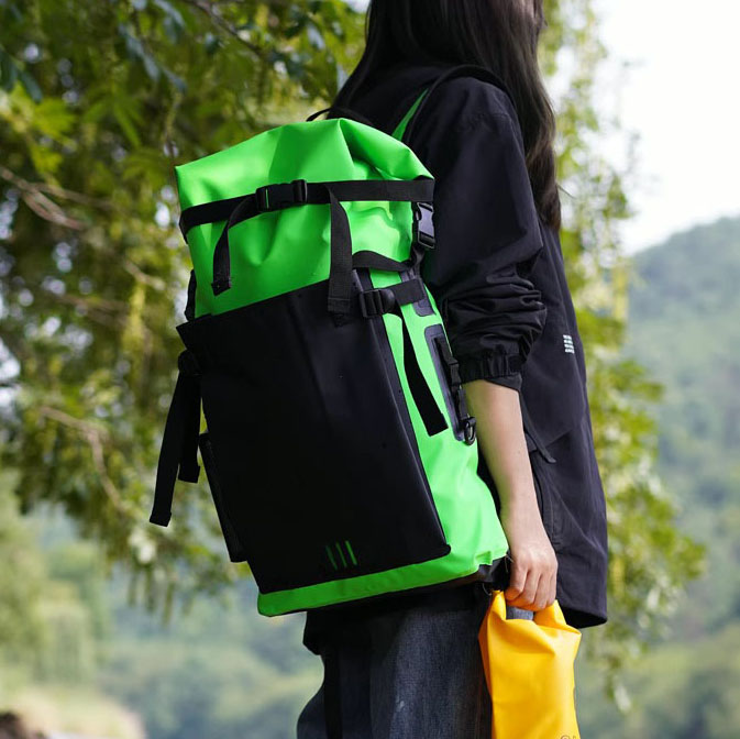 hiking bag waterproof