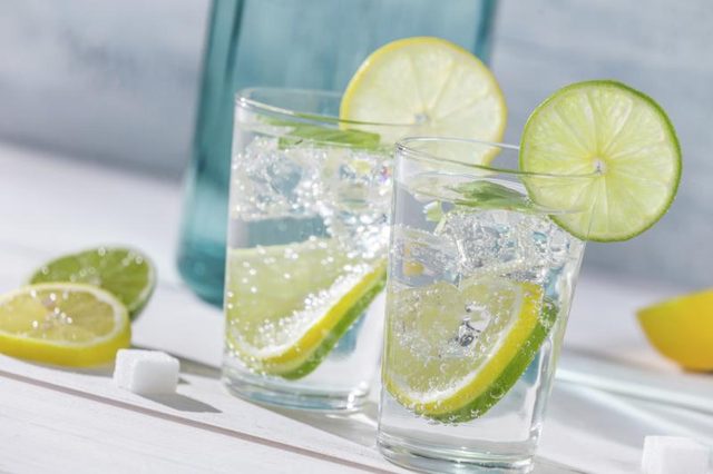 what is club soda