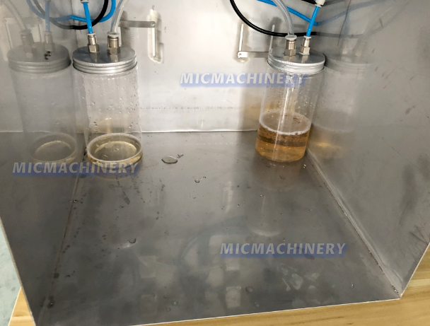 Manual Soft Drink Can Filling Machine Material Barrel