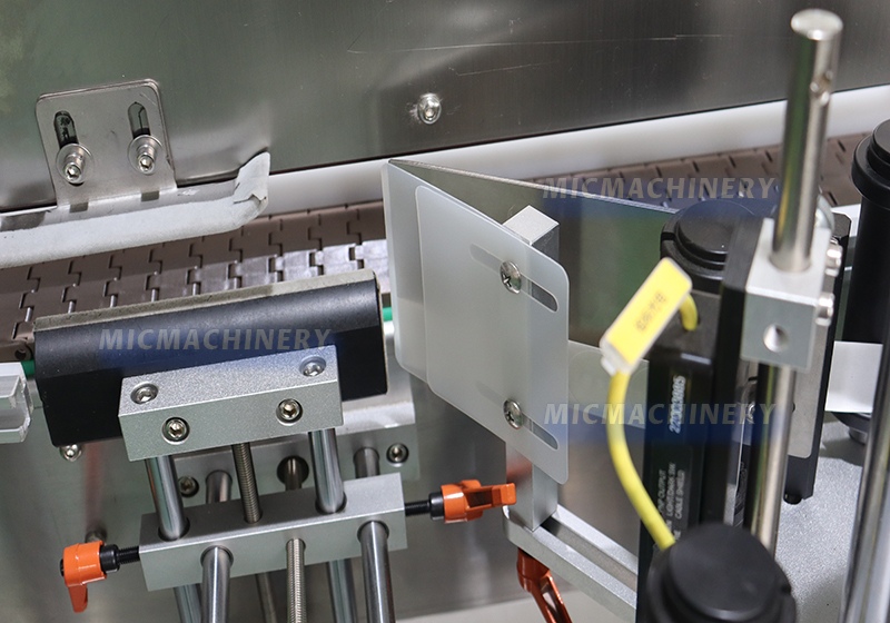 box labeler
