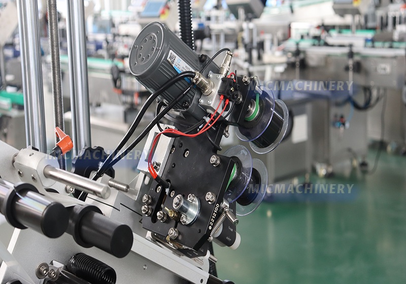 carton labeling machine