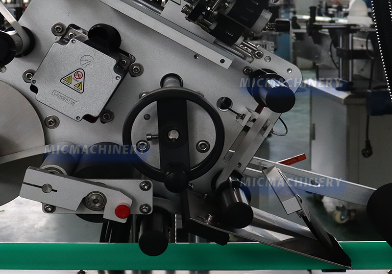 Labeling Machine Escort Mechanism