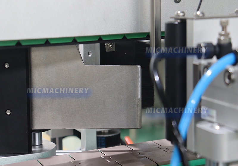 high speed labeling machine