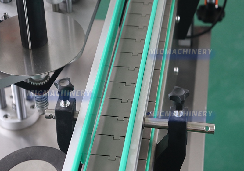 inline label applicator
