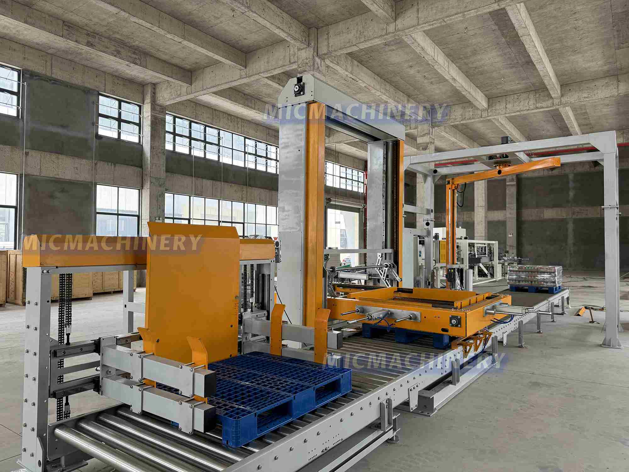palletizing equipment