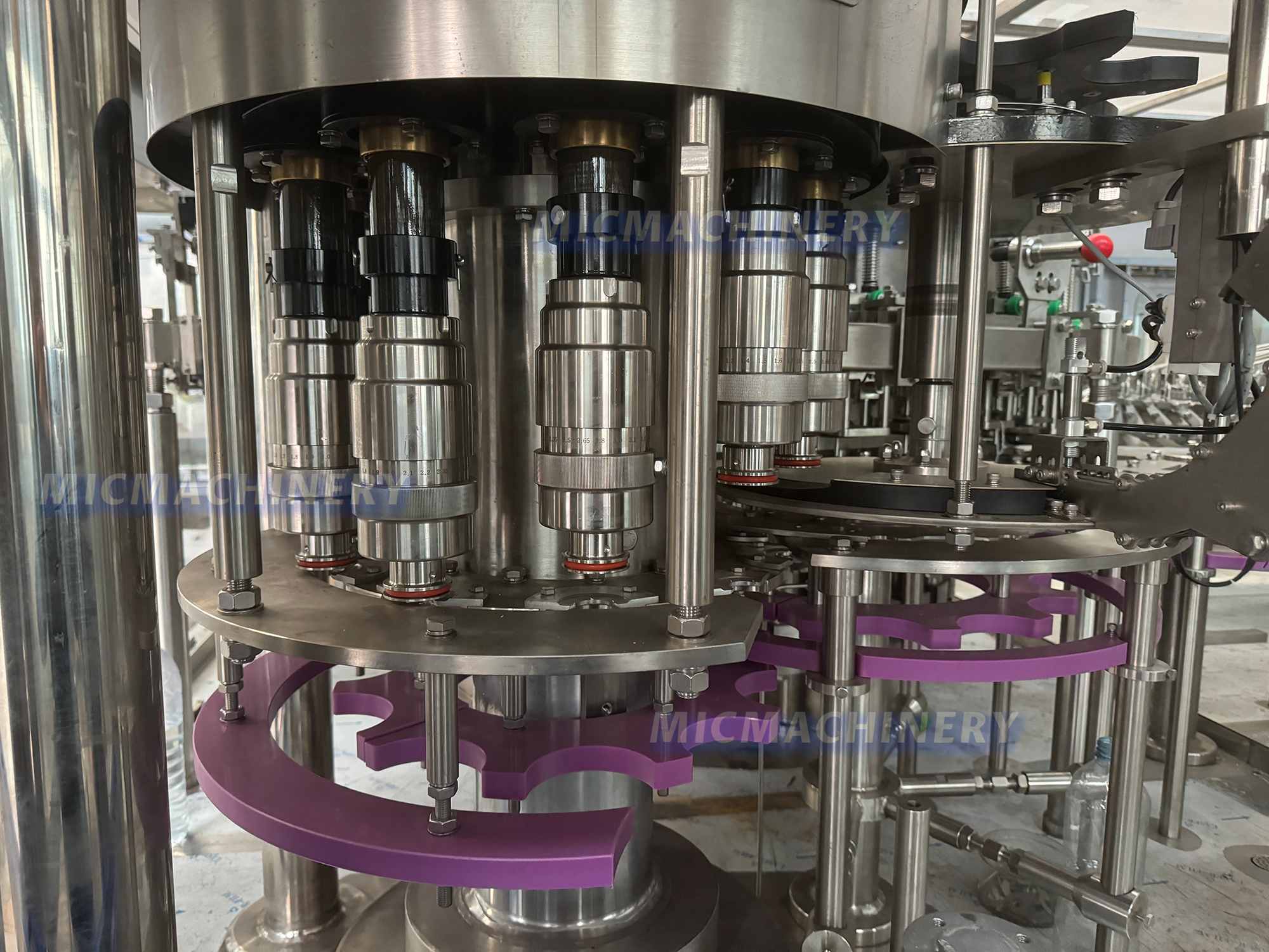water filling machine with high-precision filling nozzles