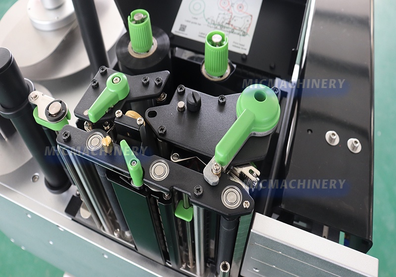 top and bottom labeler