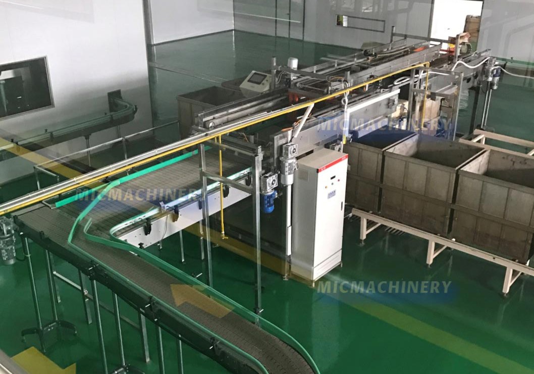 automatic loading and unloading machine