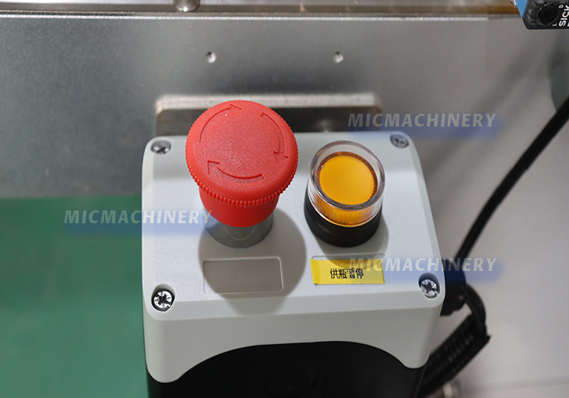 High Speed Labeling Machine of control buttons 