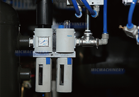 blow molding machine
