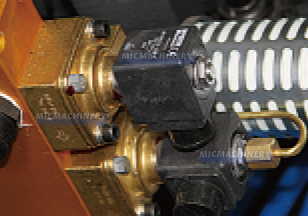 pet bottle blow molding machine