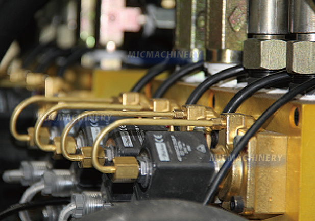 pet blow molding machine