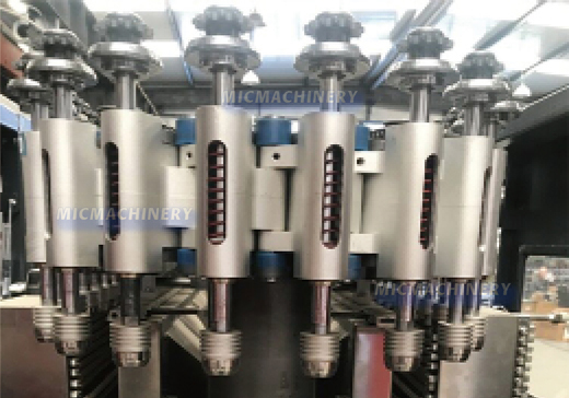 blow molding machine