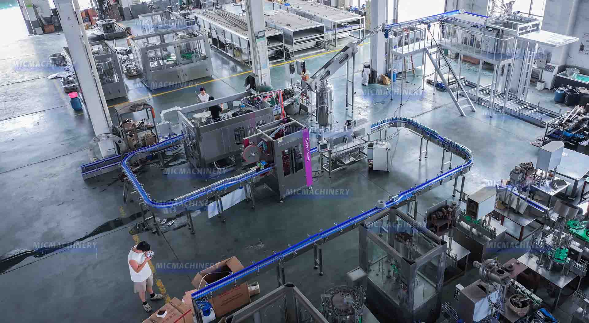 Italy 6000BPH juice can filling line