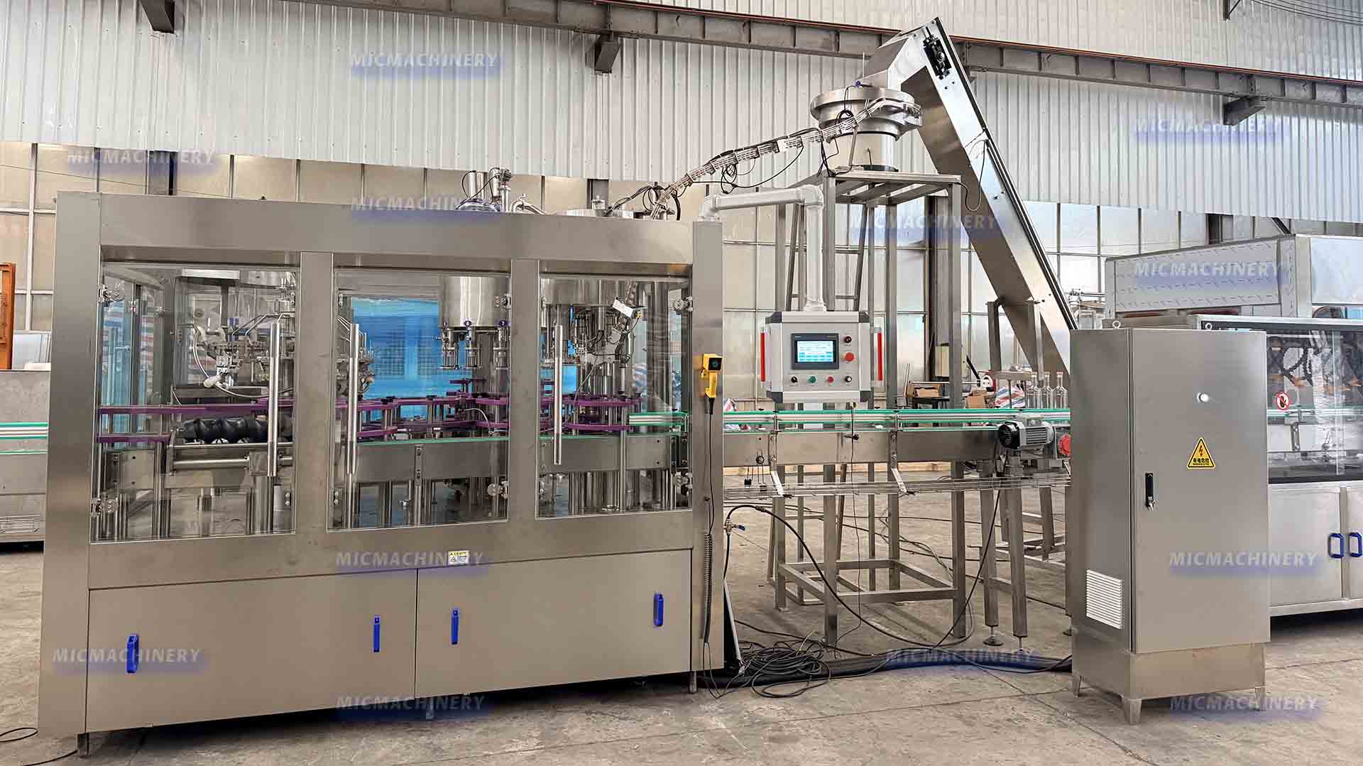 El Salvador 2000BPH Vodka Glass Bottle Filling Line