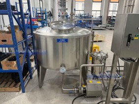MIC syrup preparation vessel photographed for the carbonated beverage pretreatment line.