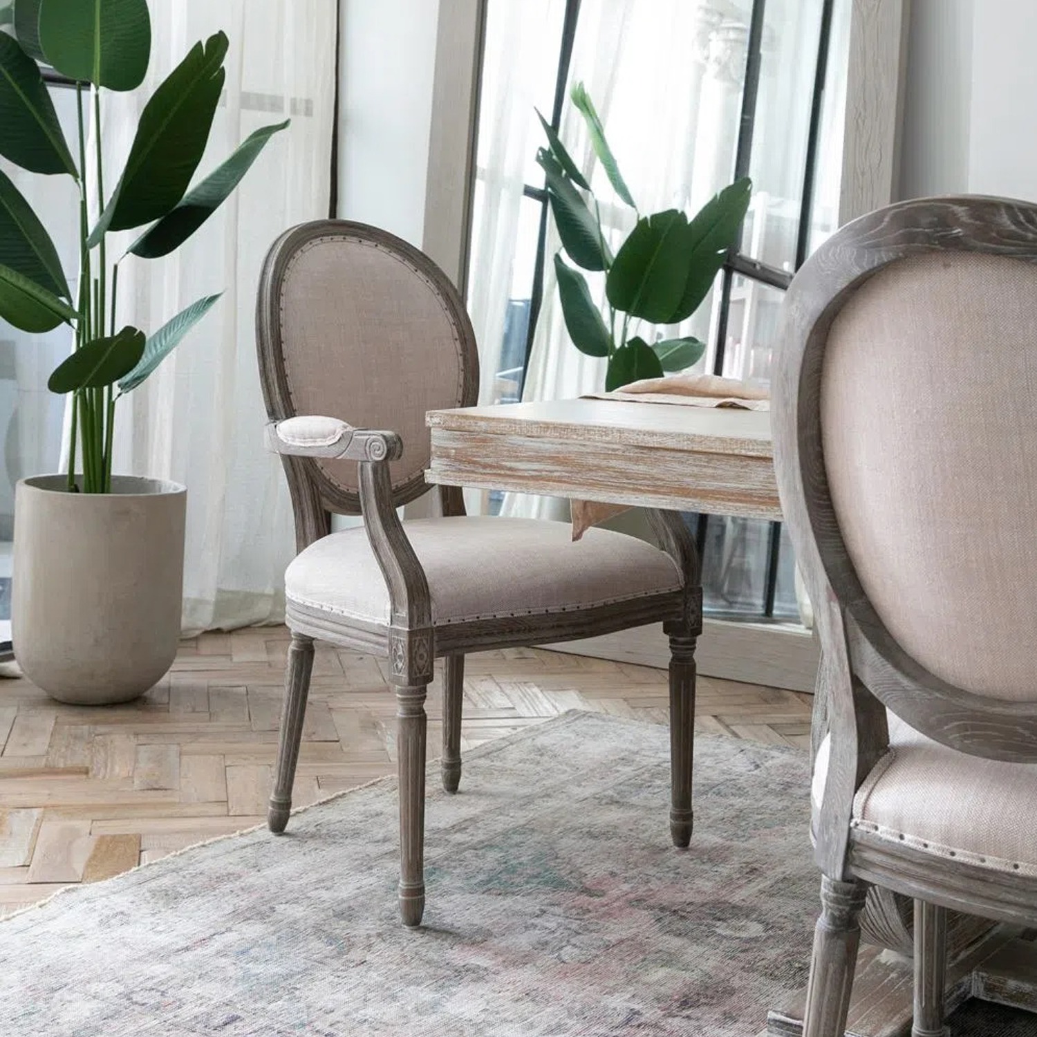 dining chair supplier