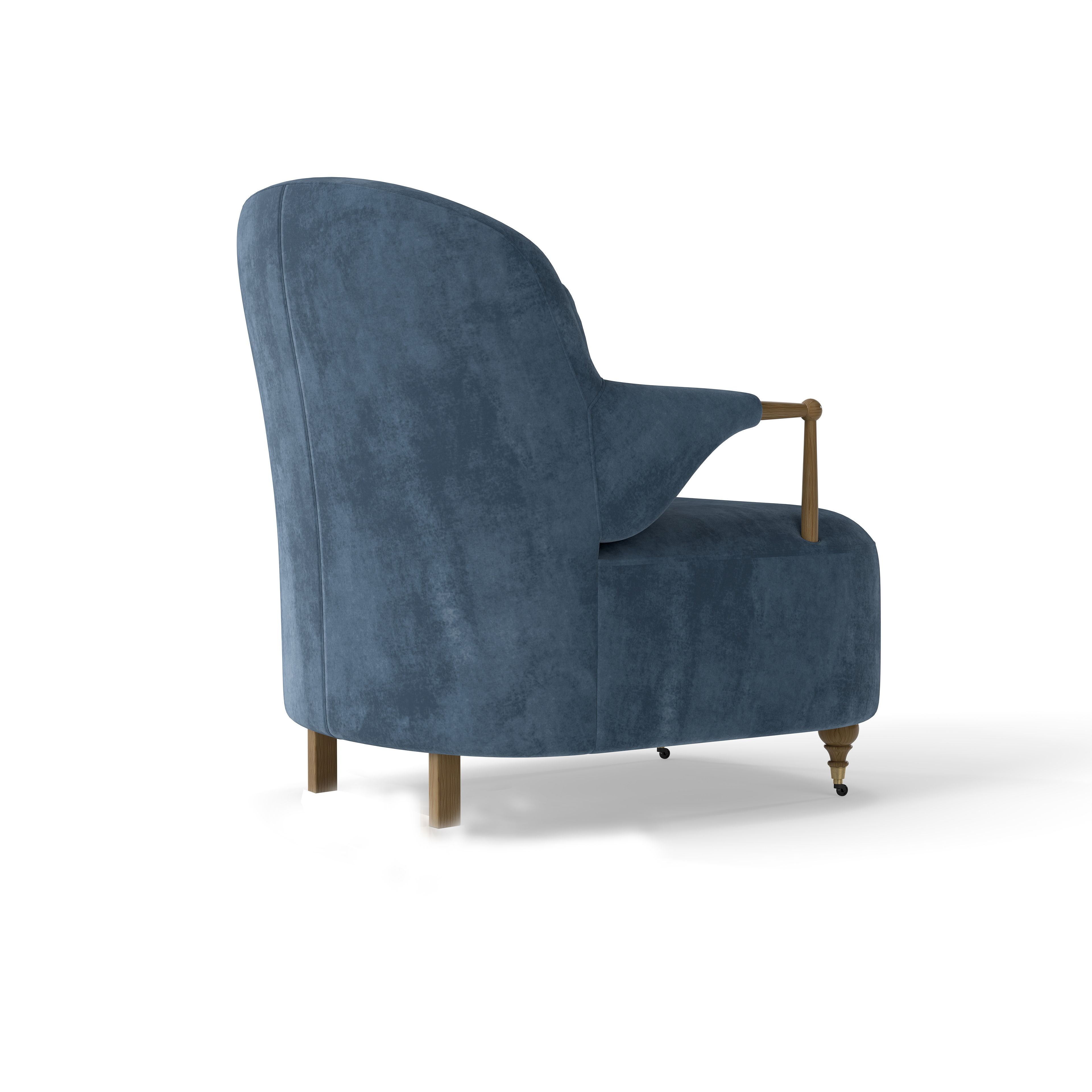 Accent chair with rolling casters