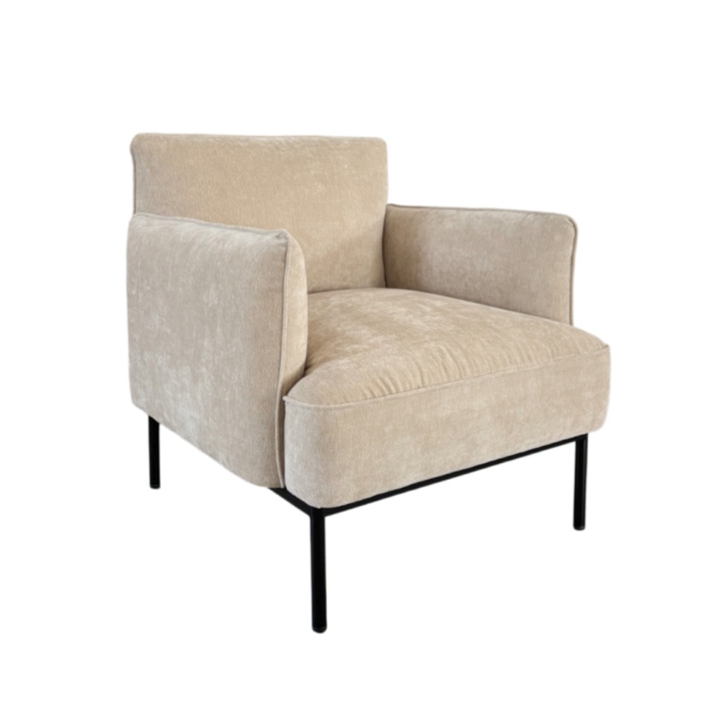 Upholstered lounge chair