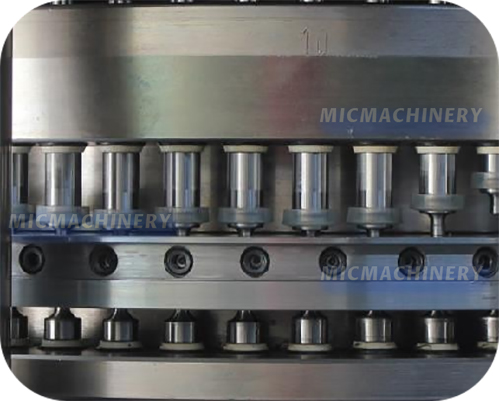 Oil seal, oil pan, sealing ring