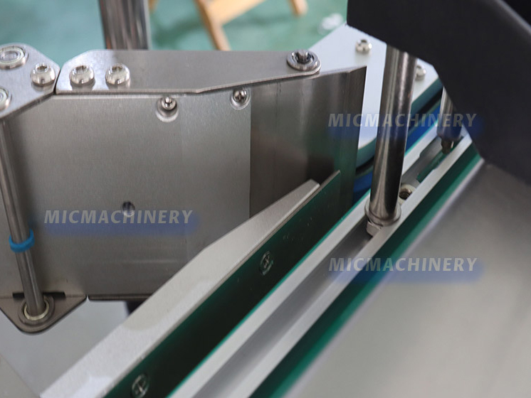 pressure marking mechanism