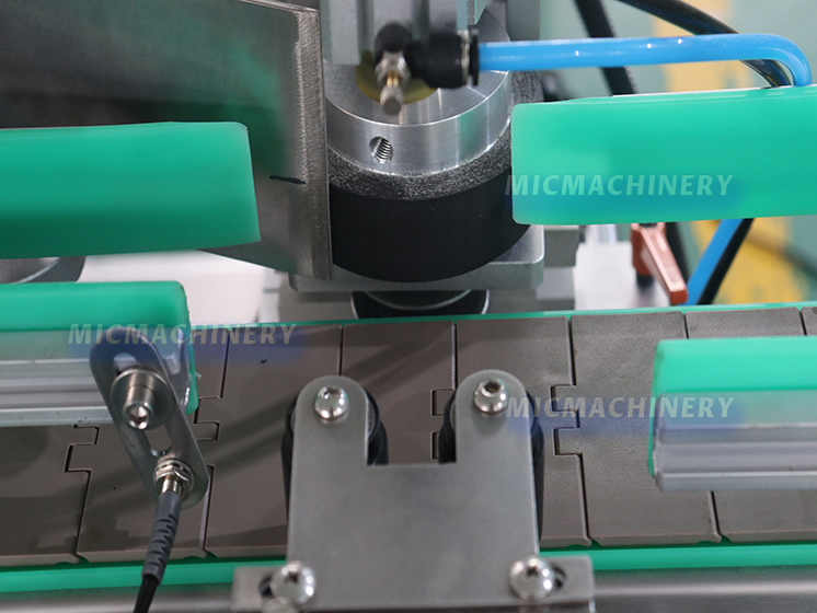 Label rolling power mechanism