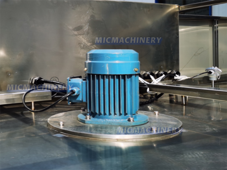 High temperature resistant fan