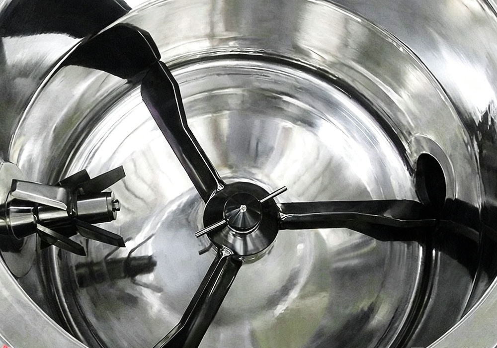 Granulator impeller chopper blades