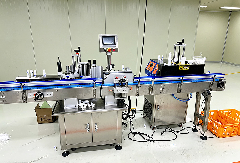 Automatic vial labeling machine