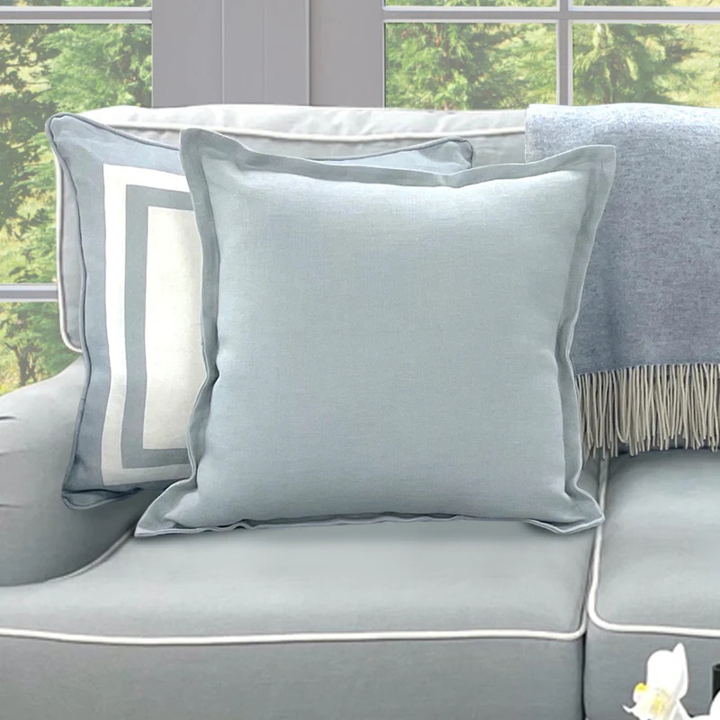 Magnetic cushion cover