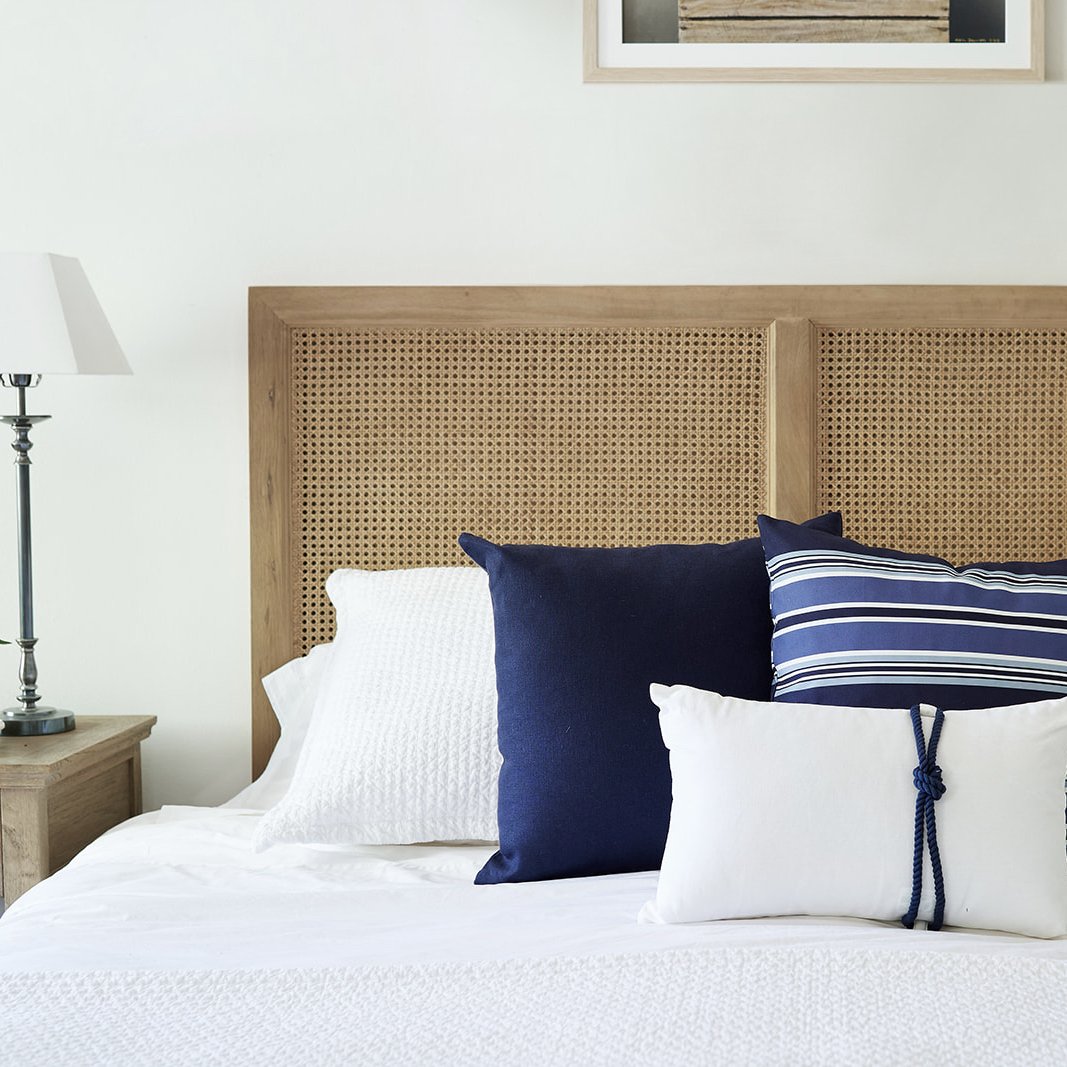 wholesale beds and furniture