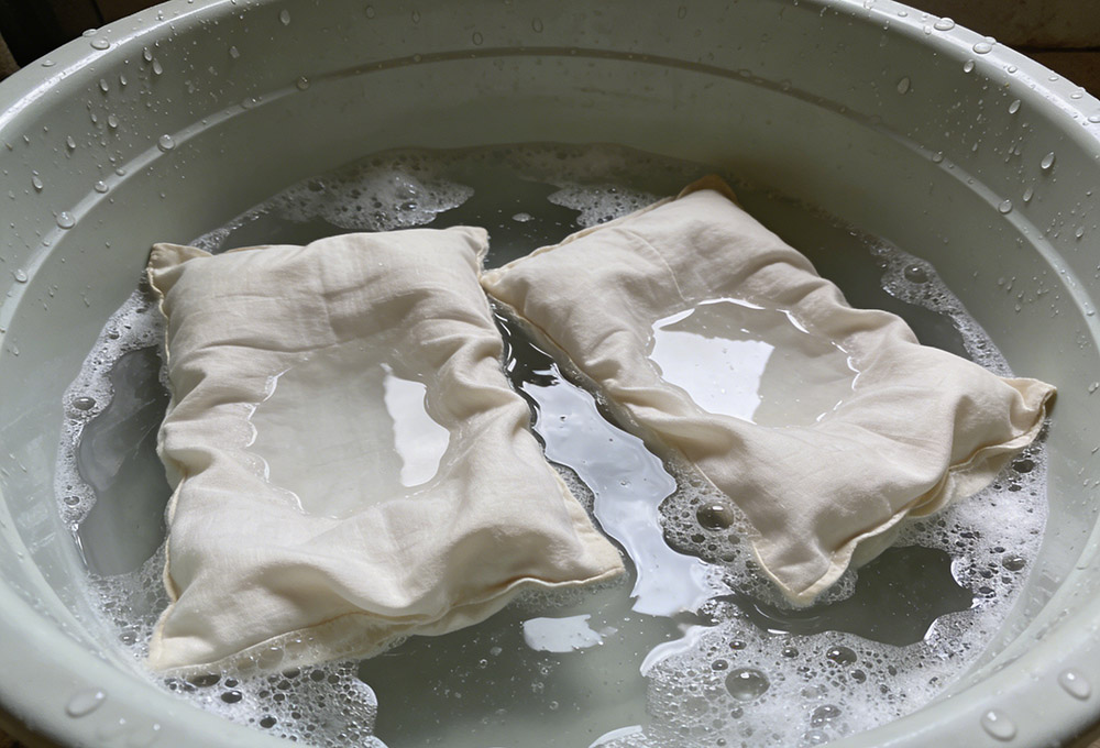 clean the fabric cover