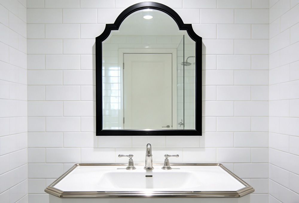 a clean mirror in the bathroom