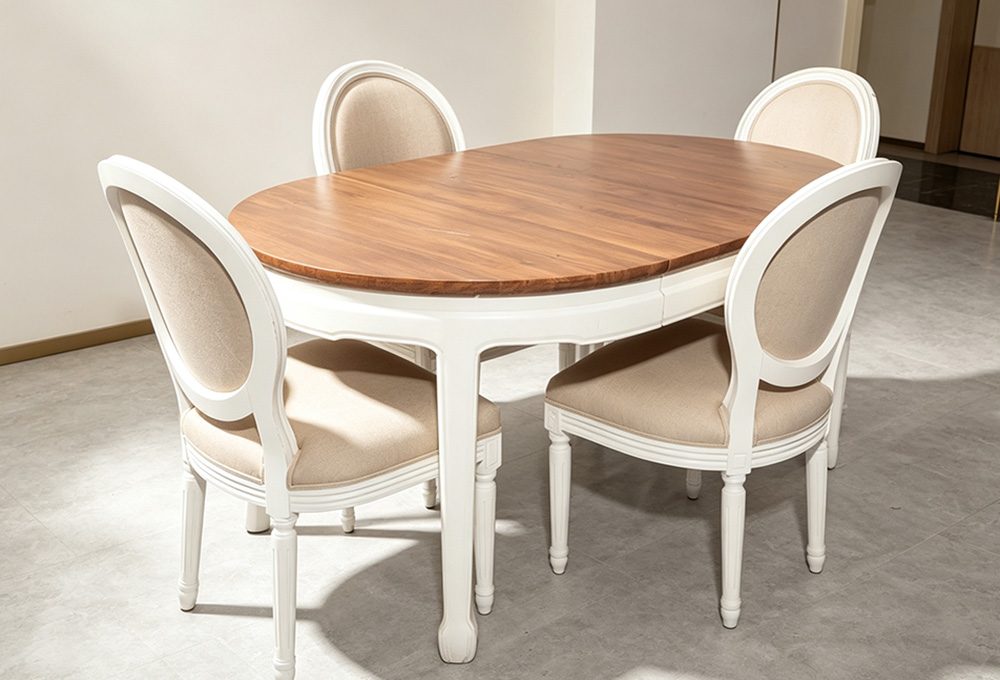 Solid oak round dining table