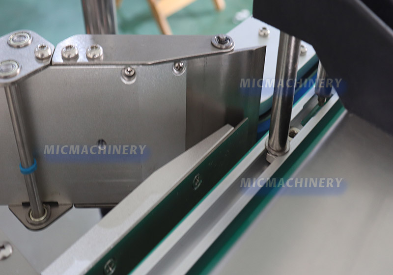 pressure marking mechanism