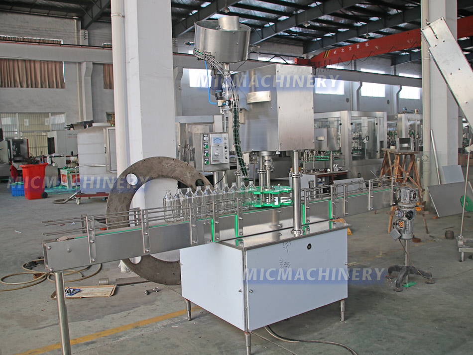 Capping machine