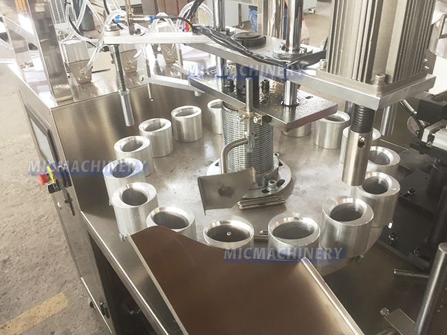 The Main Platform of Glue Filling Machine