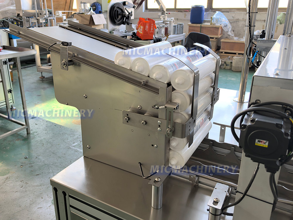 Tube Feeder